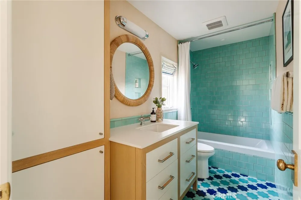 429 20th Street Manhattan Beach, CA 90266