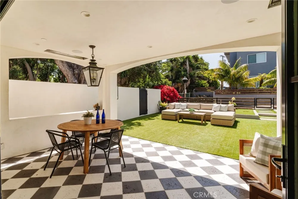 429 20th Street Manhattan Beach, CA 90266