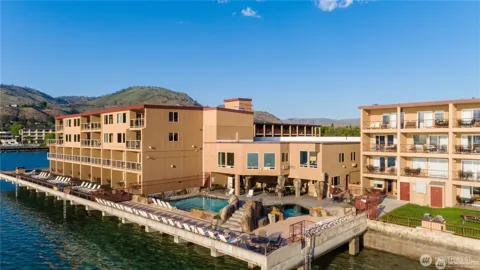 322 W Woodin Avenue #621