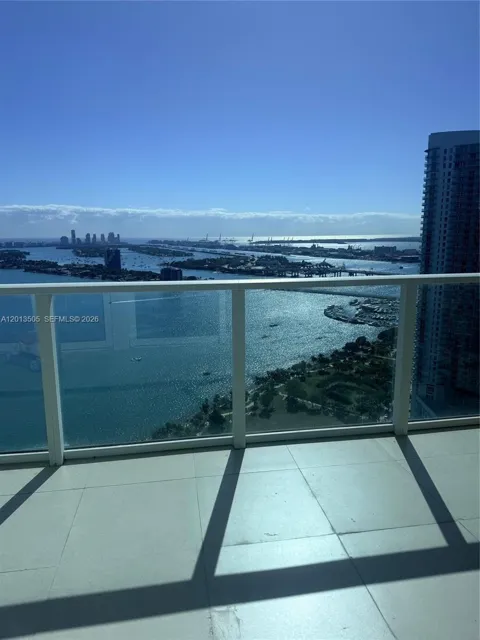 2020 Bayshore Dr #3804