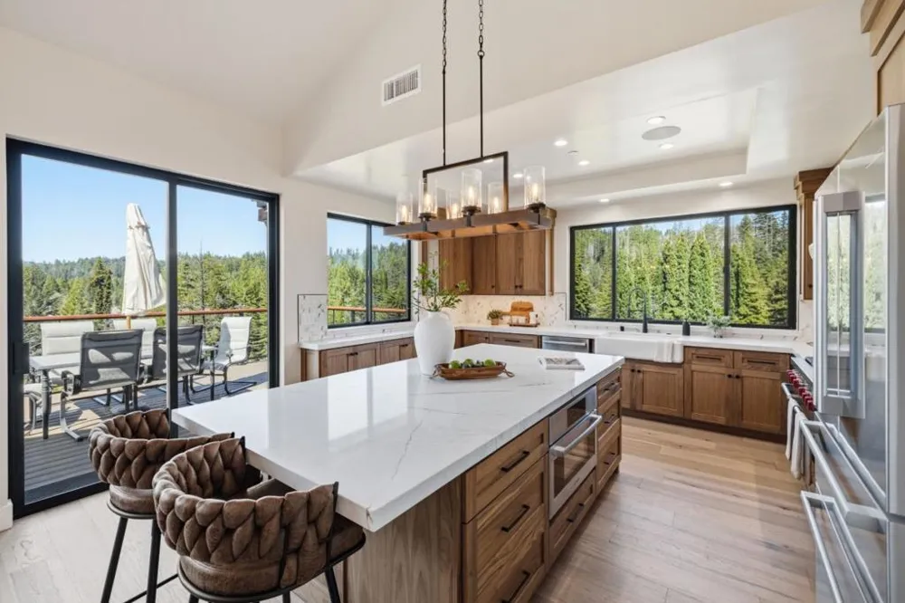 230 Fern Rock Way Boulder Creek, CA 95006