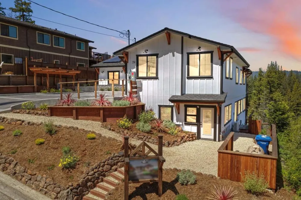 230 Fern Rock Way Boulder Creek, CA 95006