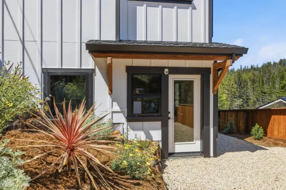 230 Fern Rock Way Boulder Creek, CA 95006