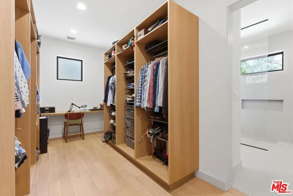 3860 Madison Road La Canada Flintridge, CA 91011