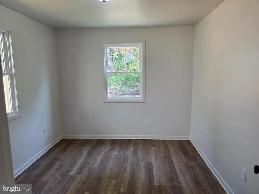 32 E ROBERTS STREET Cumberland, MD 21502