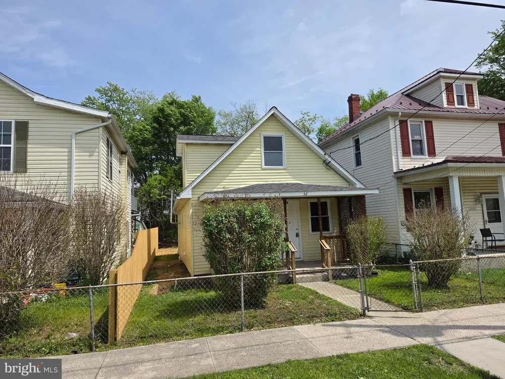 32 E ROBERTS STREET Cumberland, MD 21502