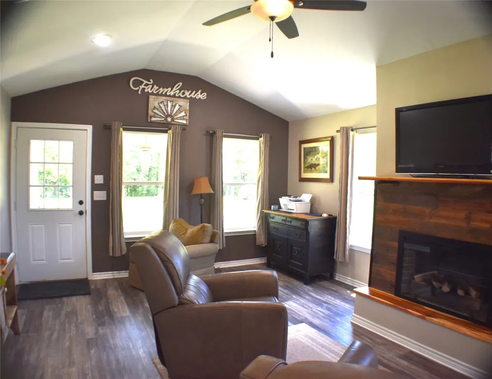 134 County Road 2749 Mineola, TX 75773