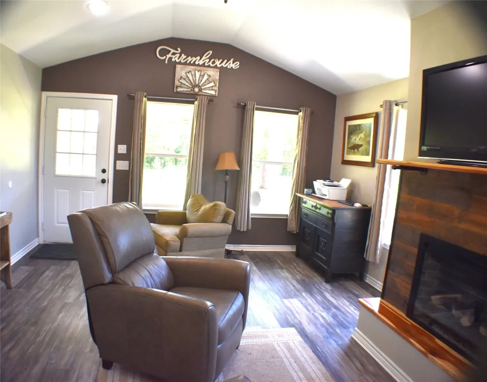 134 County Road 2749 Mineola, TX 75773