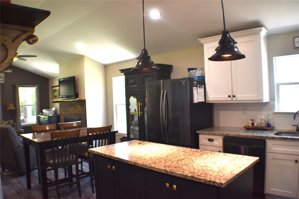 134 County Road 2749 Mineola, TX 75773