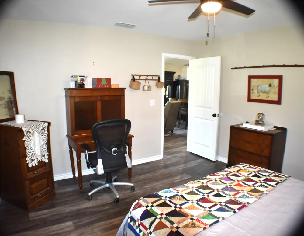 134 County Road 2749 Mineola, TX 75773