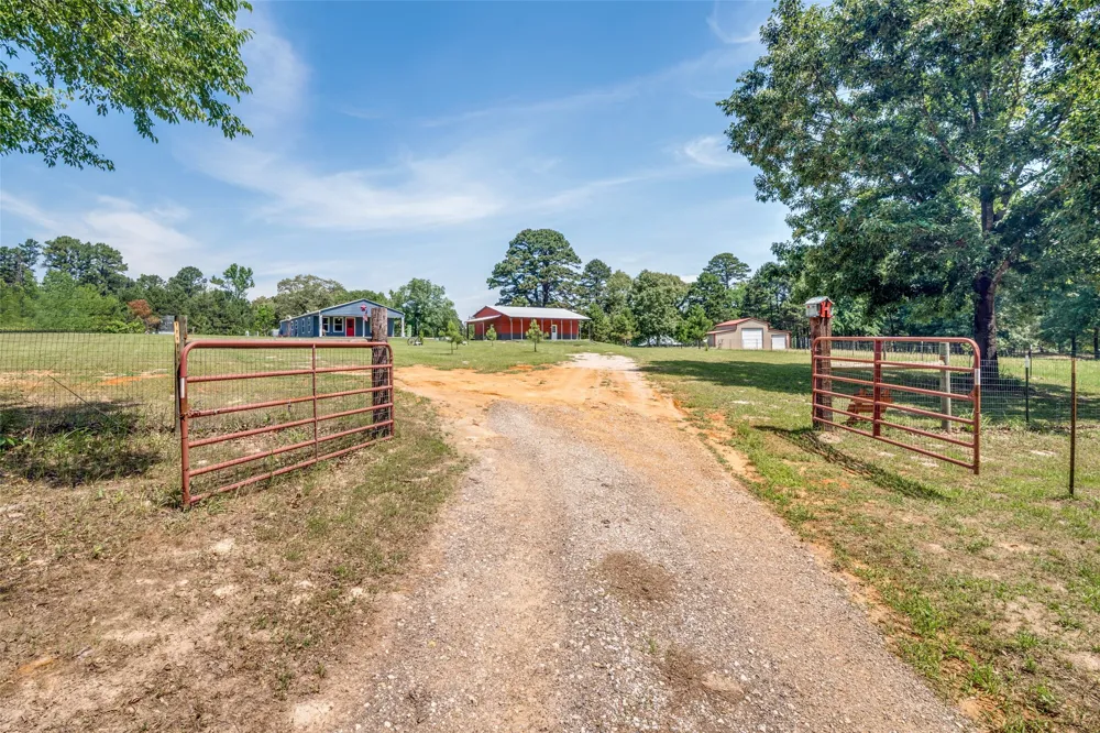 134 County Road 2749 Mineola, TX 75773