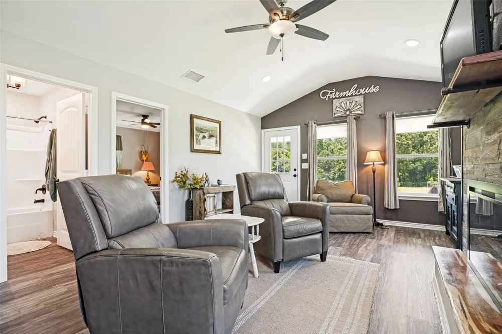 134 County Road 2749 Mineola, TX 75773