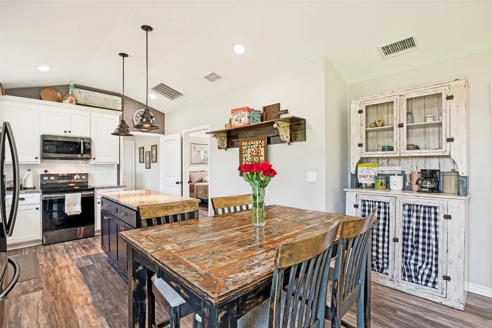 134 County Road 2749 Mineola, TX 75773