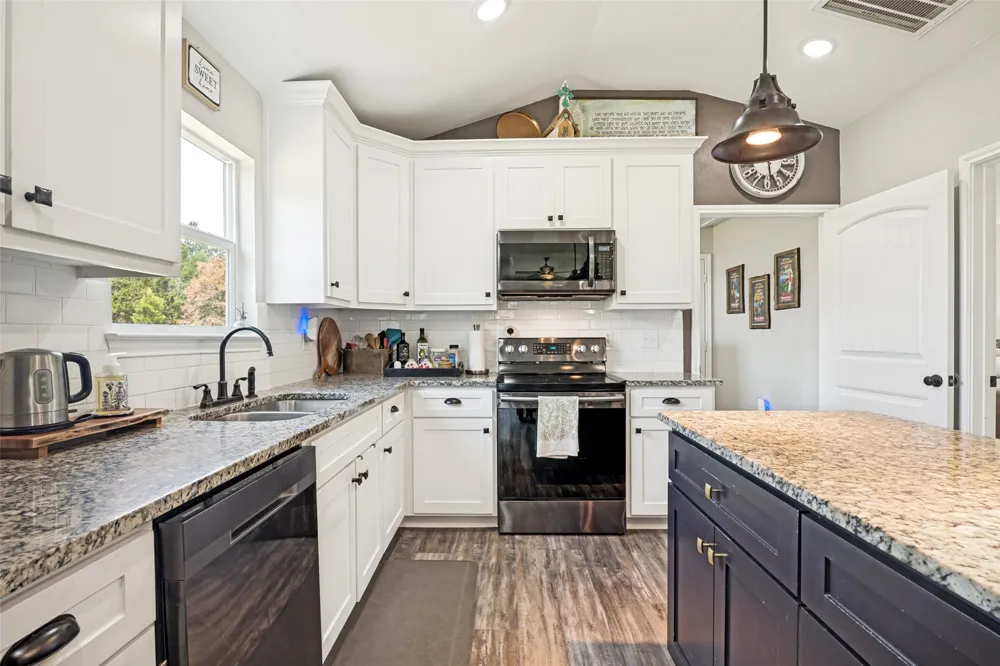 134 County Road 2749 Mineola, TX 75773