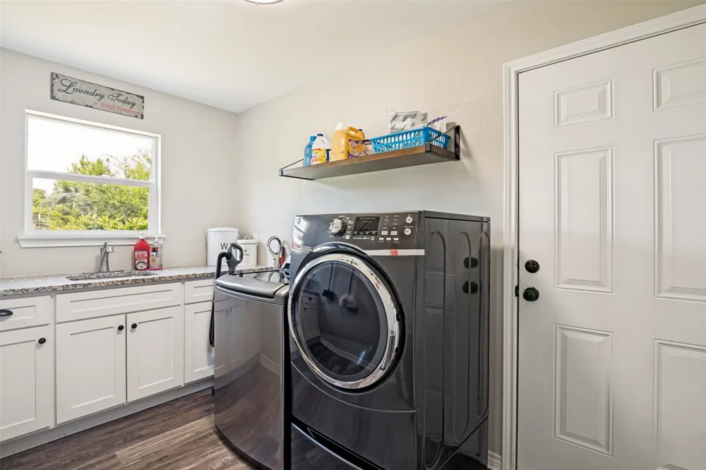 134 County Road 2749 Mineola, TX 75773