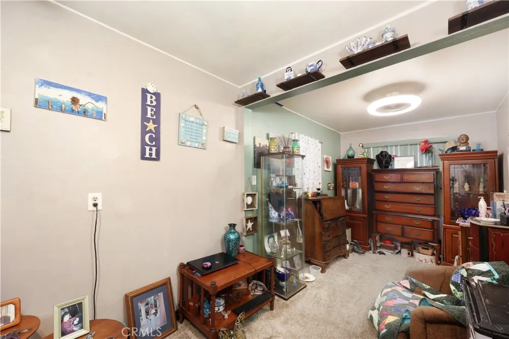 9016 Los Angeles Street Bellflower, CA 90706