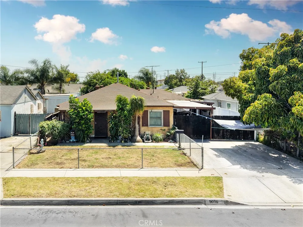 9016 Los Angeles Street Bellflower, CA 90706