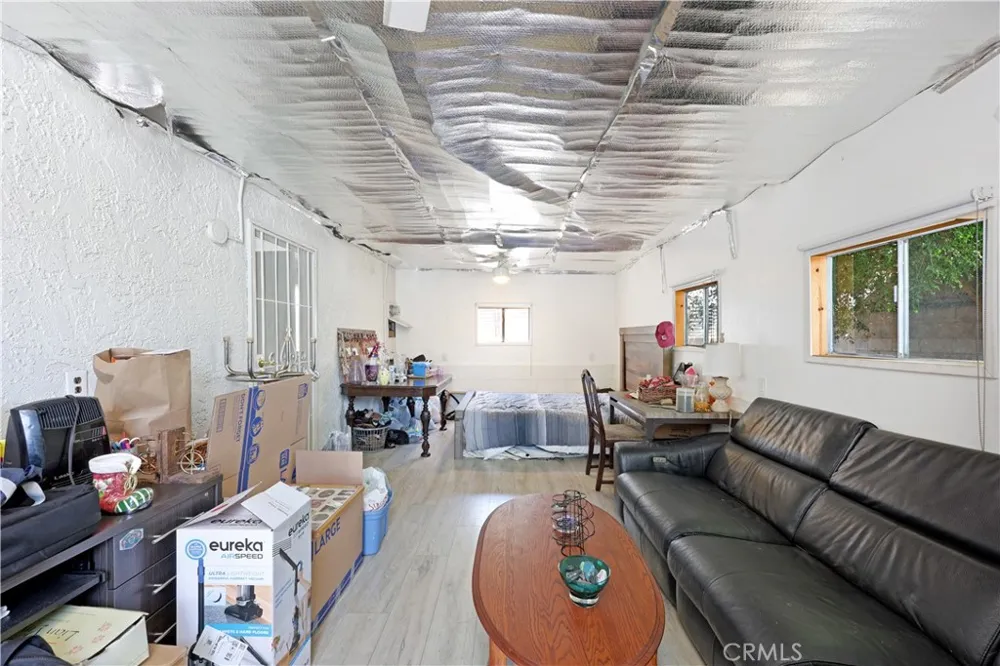 9016 Los Angeles Street Bellflower, CA 90706
