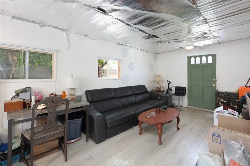 9016 Los Angeles Street Bellflower, CA 90706