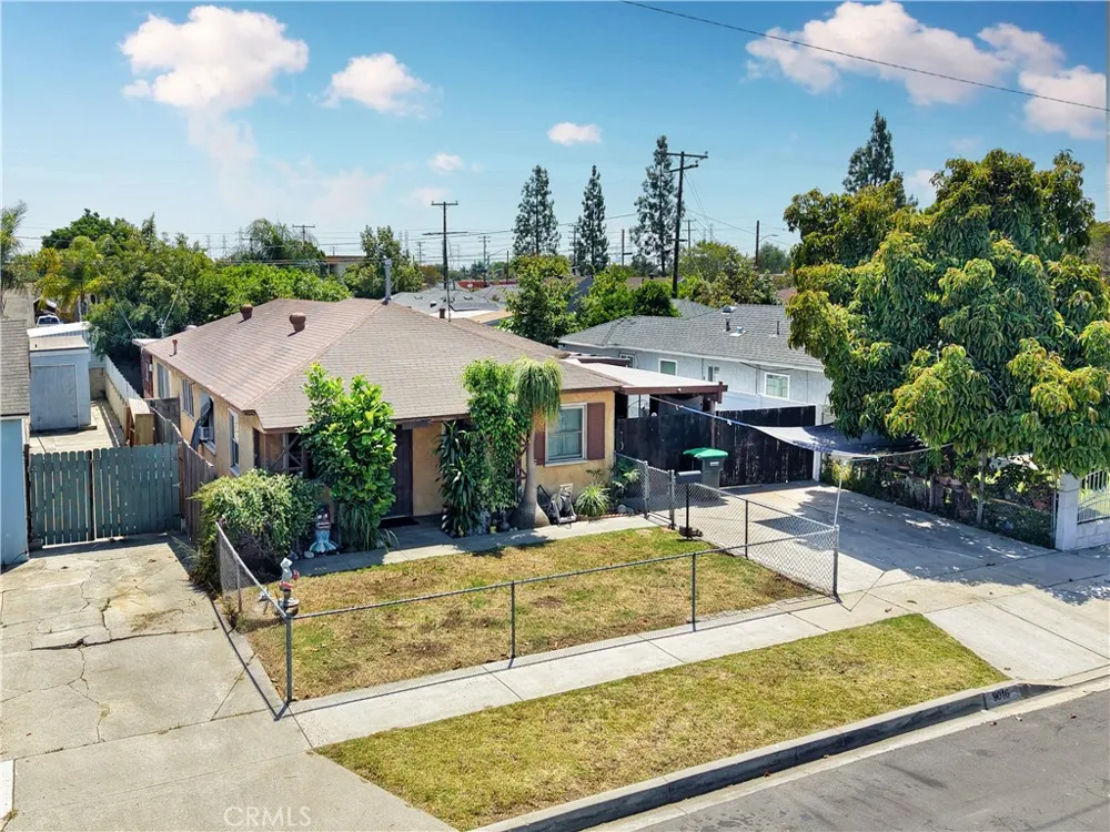 9016 Los Angeles Street Bellflower, CA 90706