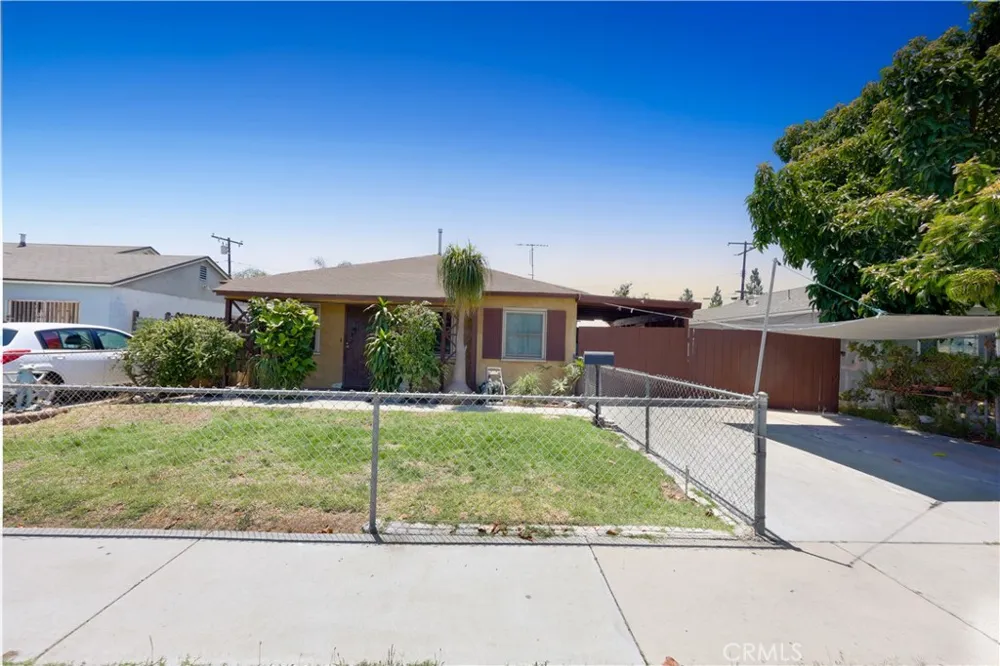 9016 Los Angeles Street Bellflower, CA 90706