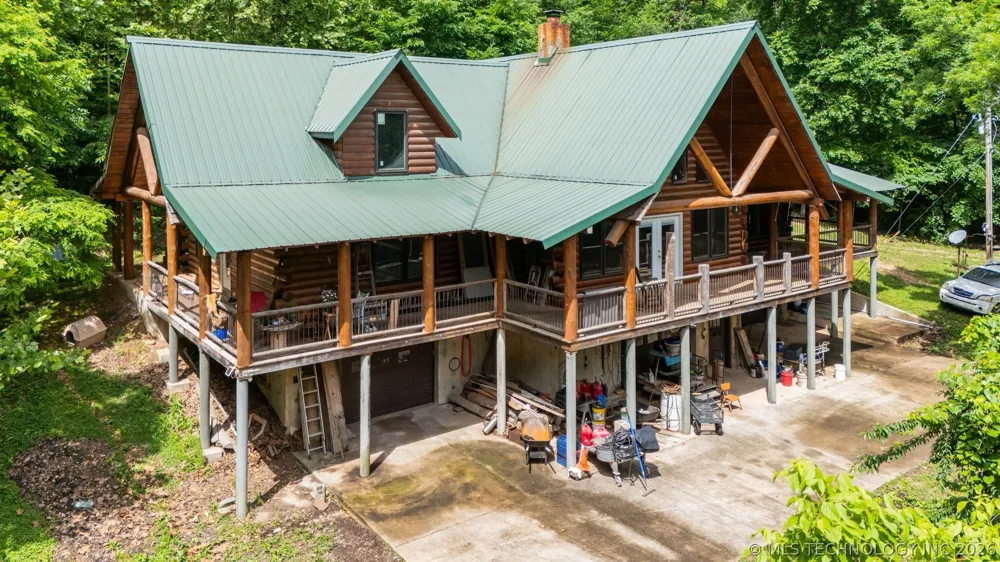 21742 E 660 ROAD Tahlequah, OK 74464