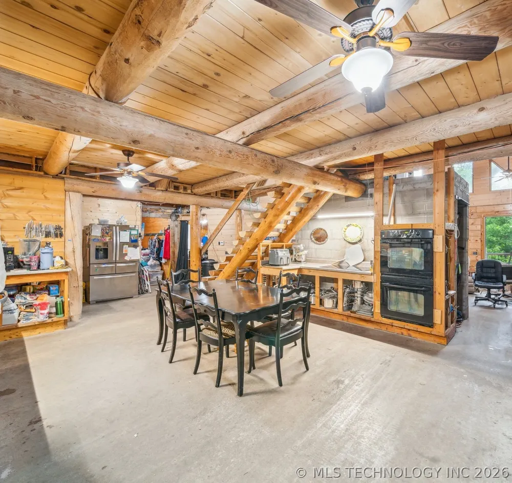 21742 E 660 ROAD Tahlequah, OK 74464