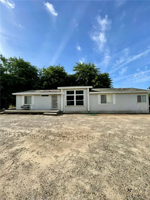8753 Rose Ave.