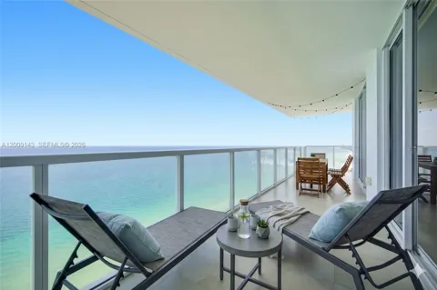 16699 Collins Ave #3802