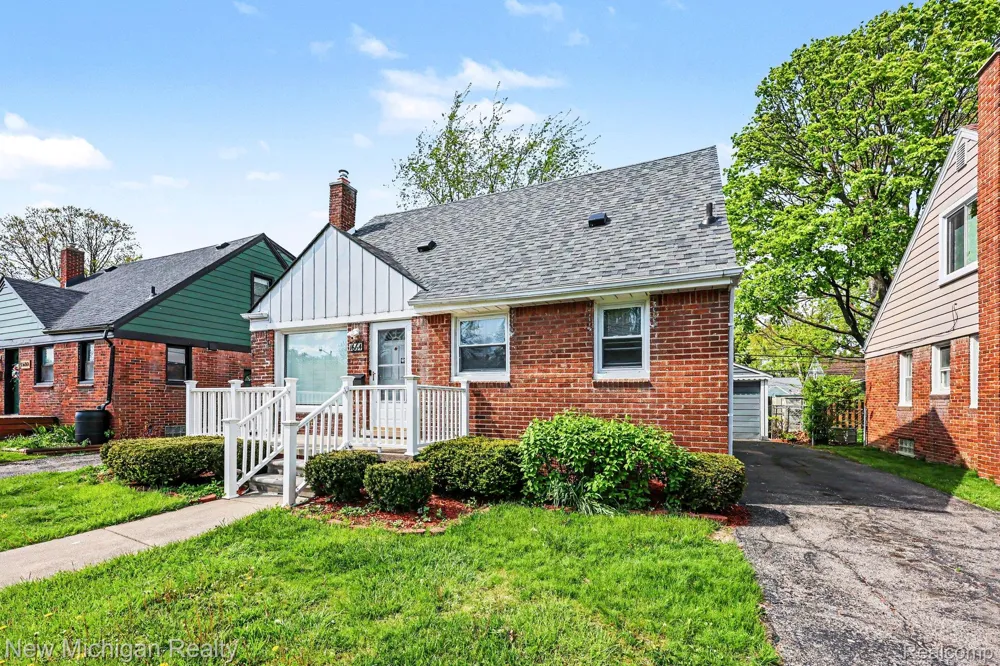 1664 11 Mile Road Berkley City, MI 48072