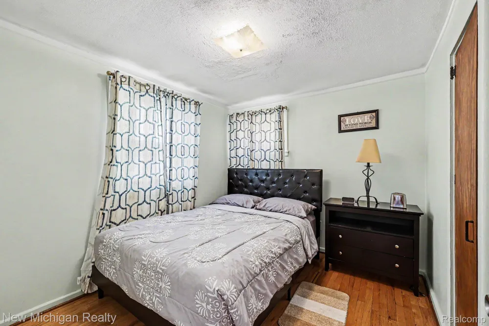 1664 11 Mile Road Berkley City, MI 48072