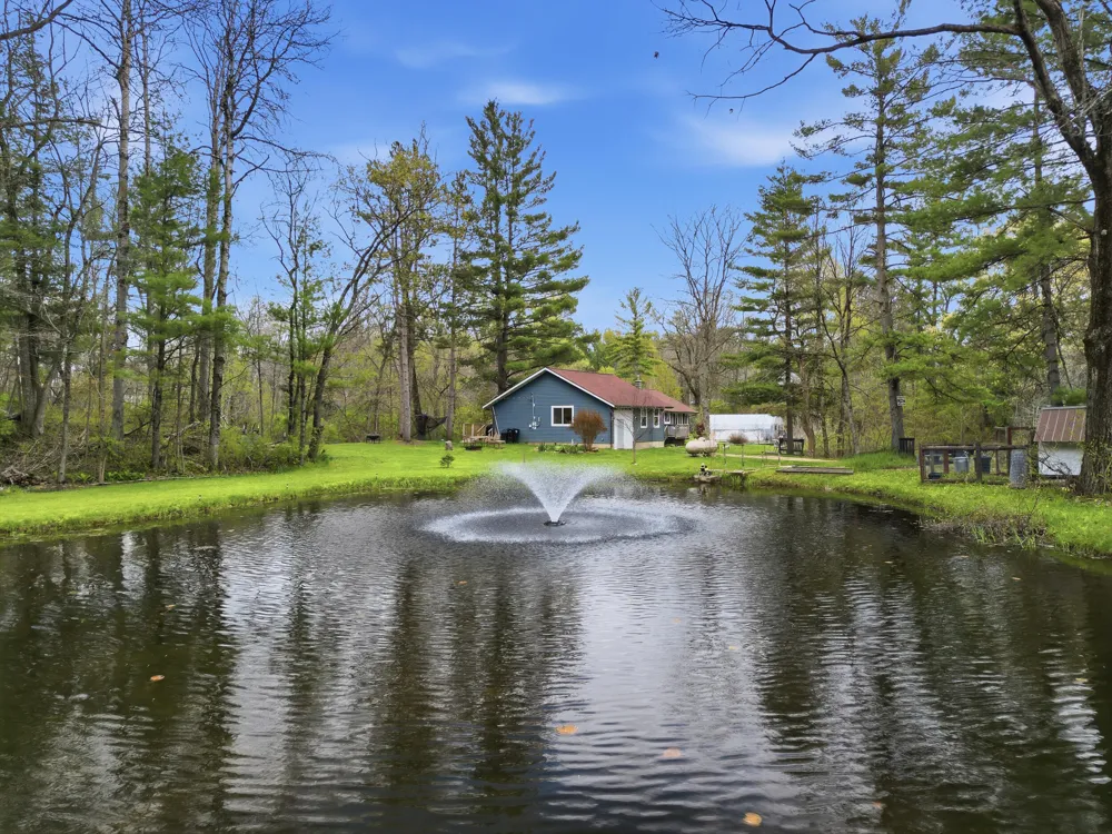 7140 Amy School Road Reynolds Township, MI 49329
