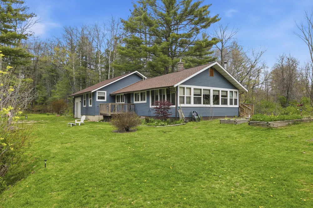 7140 Amy School Road Reynolds Township, MI 49329