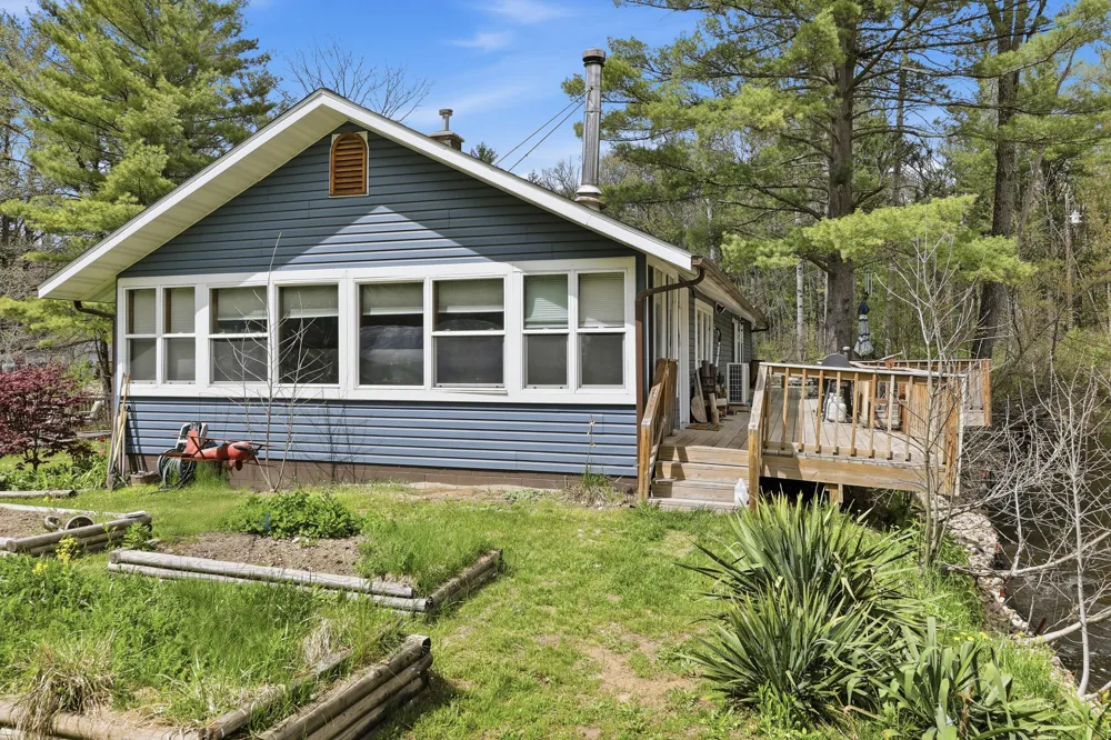 7140 Amy School Road Reynolds Township, MI 49329