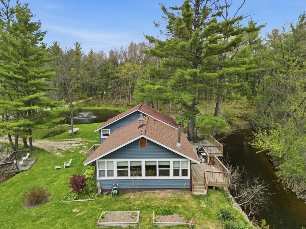 7140 Amy School Road Reynolds Township, MI 49329