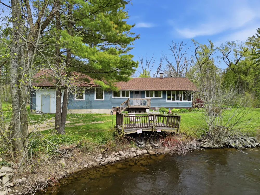 7140 Amy School Road Reynolds Township, MI 49329