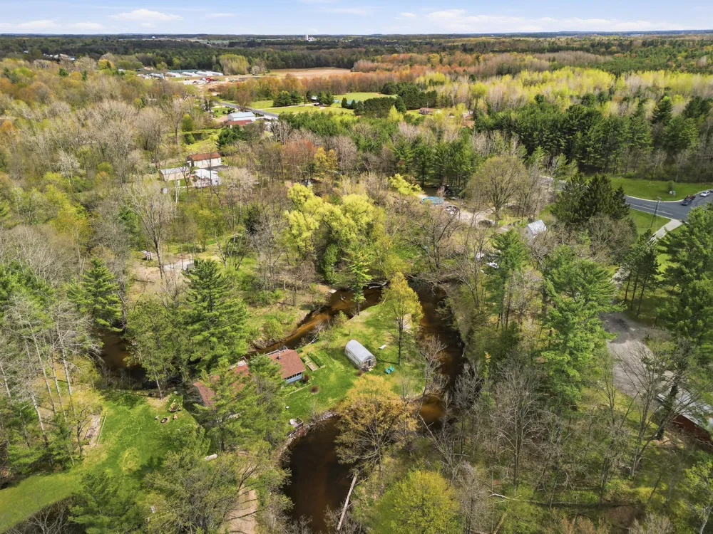 7140 Amy School Road Reynolds Township, MI 49329