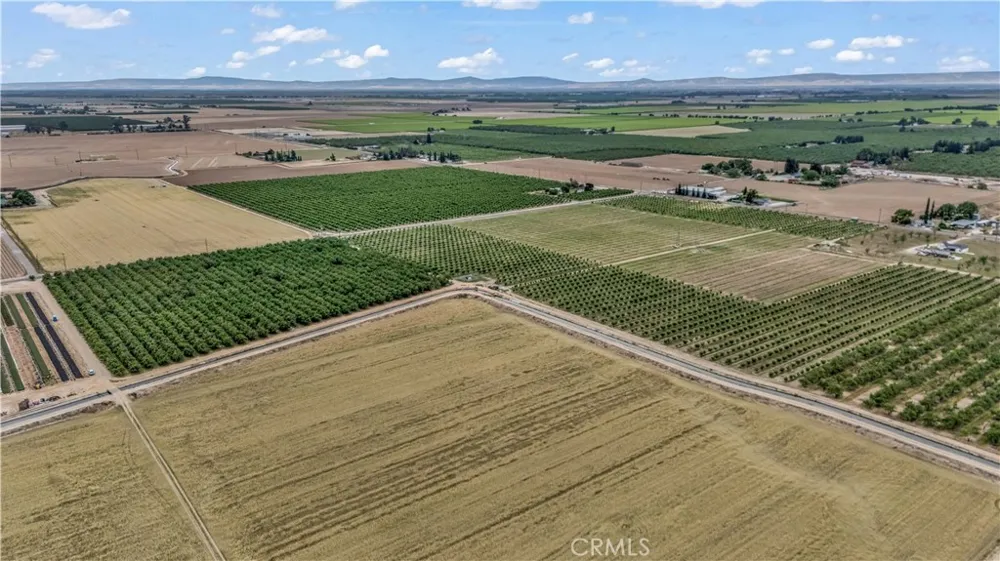 14706 Peach Avenue Livingston, CA 95334