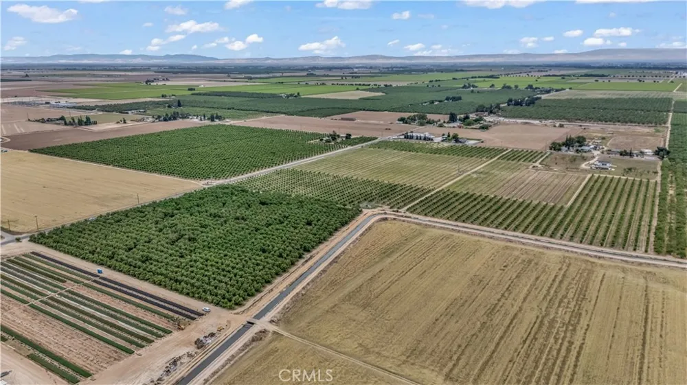 14706 Peach Avenue Livingston, CA 95334