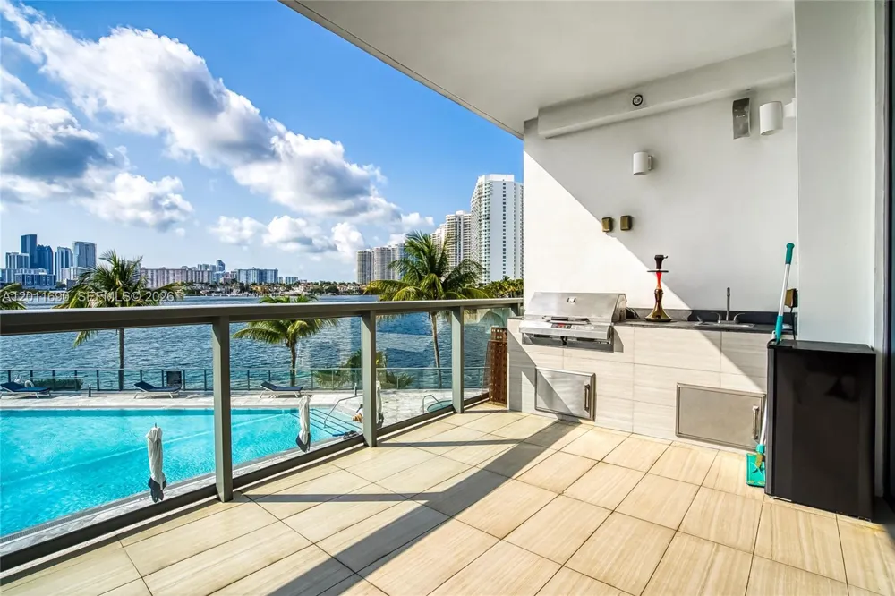 3300 NE 188th St #216 Aventura, FL 33180