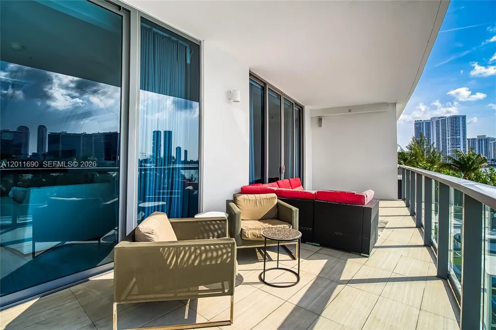 3300 NE 188th St #216 Aventura, FL 33180