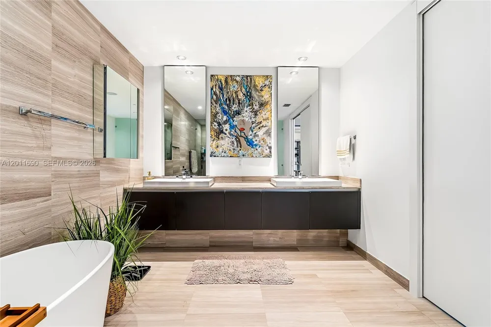 3300 NE 188th St #216 Aventura, FL 33180