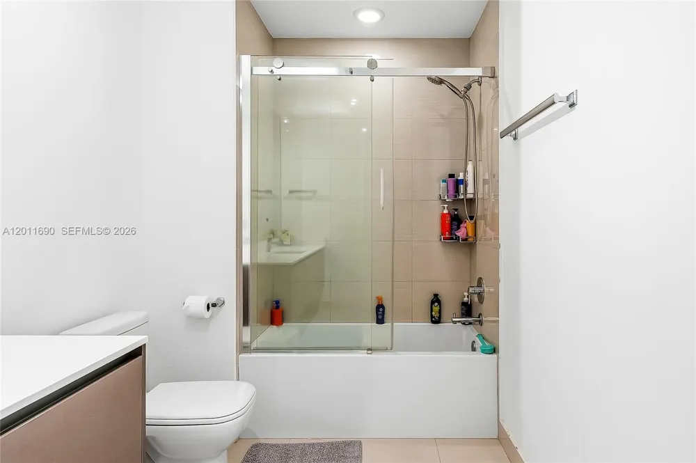 3300 NE 188th St #216 Aventura, FL 33180
