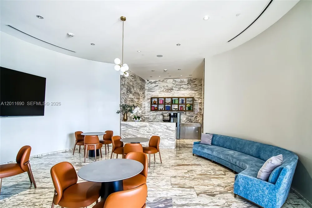 3300 NE 188th St #216 Aventura, FL 33180