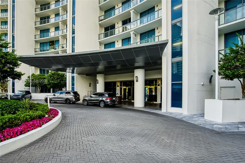 3300 NE 188th St #216 Aventura, FL 33180