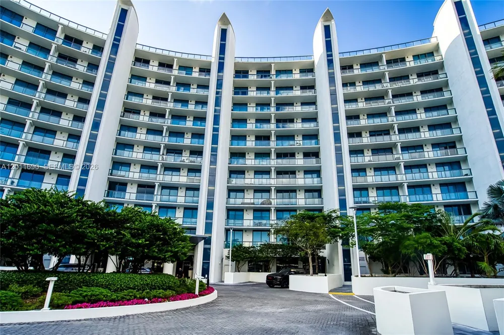 3300 NE 188th St #216 Aventura, FL 33180