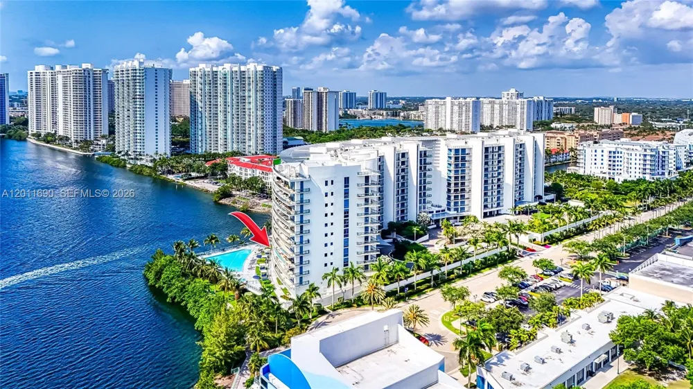 3300 NE 188th St #216 Aventura, FL 33180