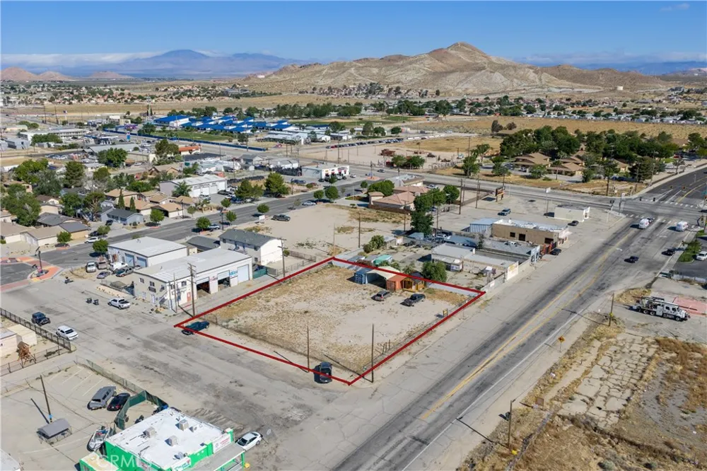 2909 Sierra Highway Rosamond, CA 93560
