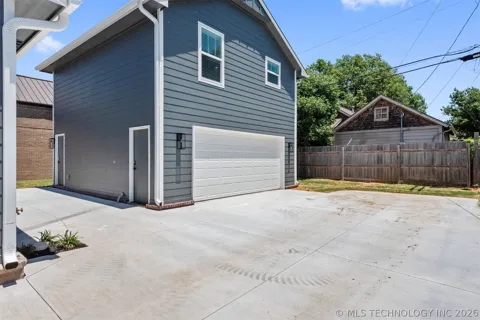 1123 S Delaware Place #B
