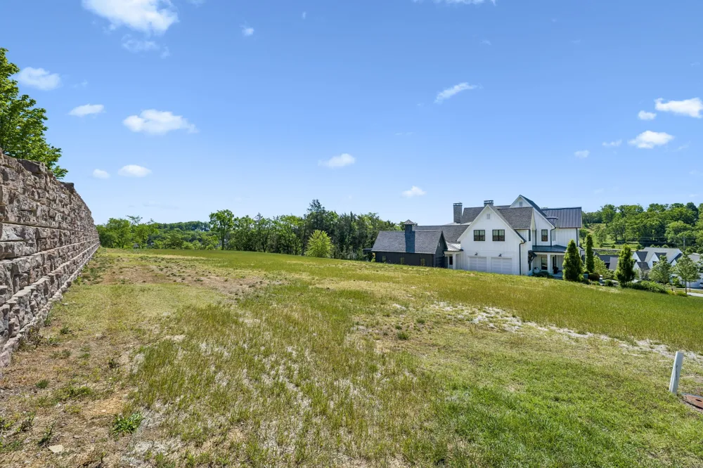 9120 Sawtooth Ln College Grove, TN 37046